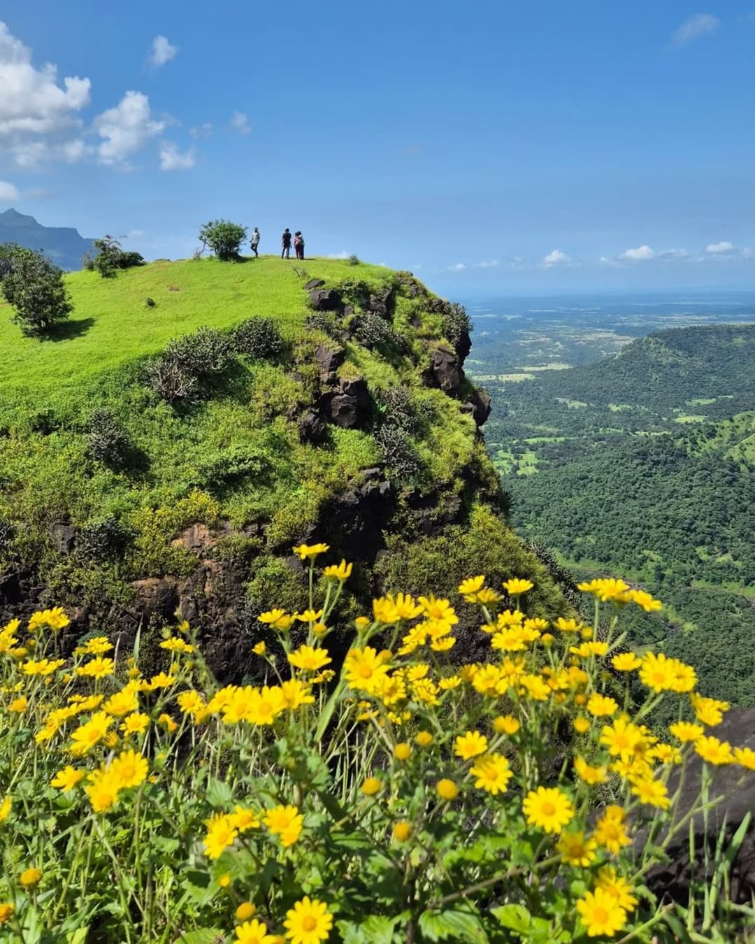 Scenic view at Kalu Waterfall